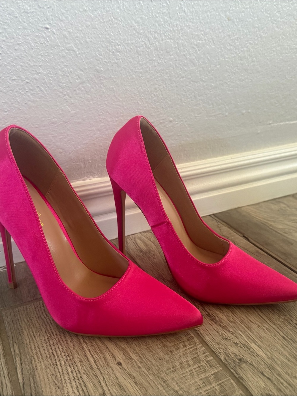 Elizabet Tang Hot Pink Women's Pointed Toe Stiletto Pumps